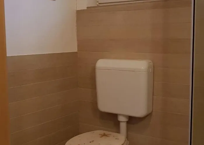 - A Little House In The 度假居